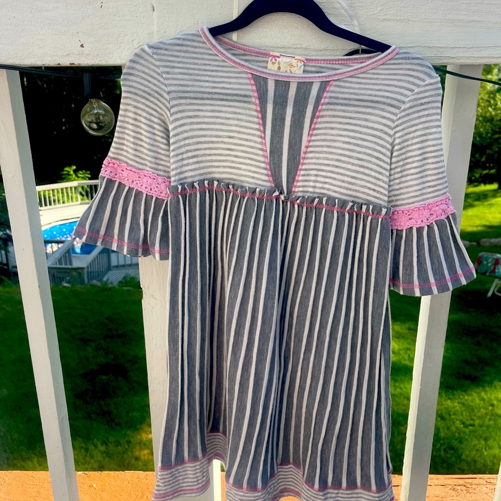 Grey and pink bell sleeve dress